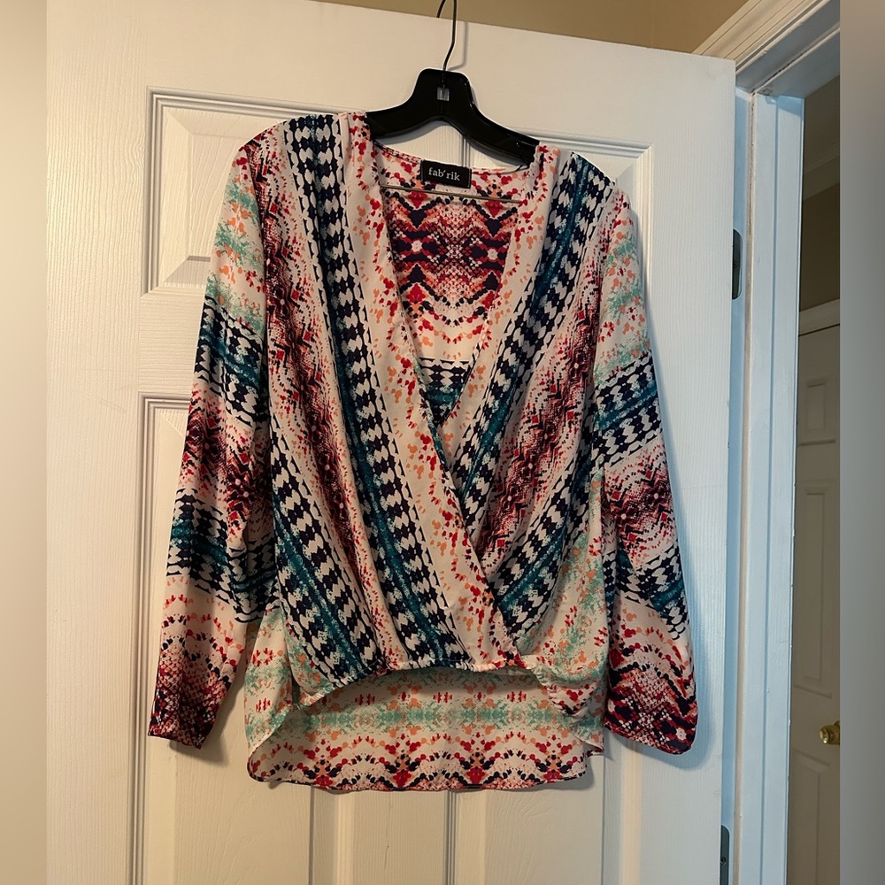 Fabrik Vneck blouse